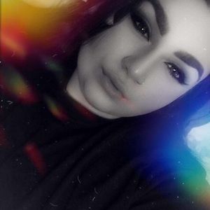 Meet your Posher, Daniella